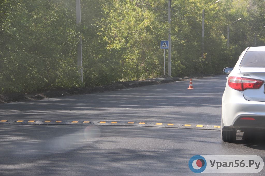 «Лежачий полицейский» на «нижней» дороге в Орске, 23.08.2019