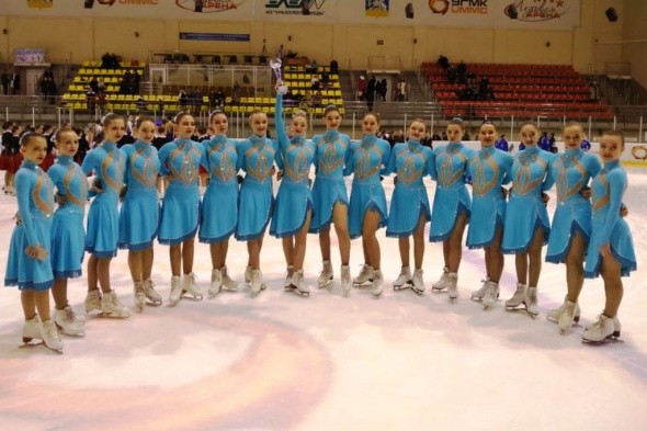 Команда фигуристок из Оренбурга завоевала серебро на всероссийских соревнованиях