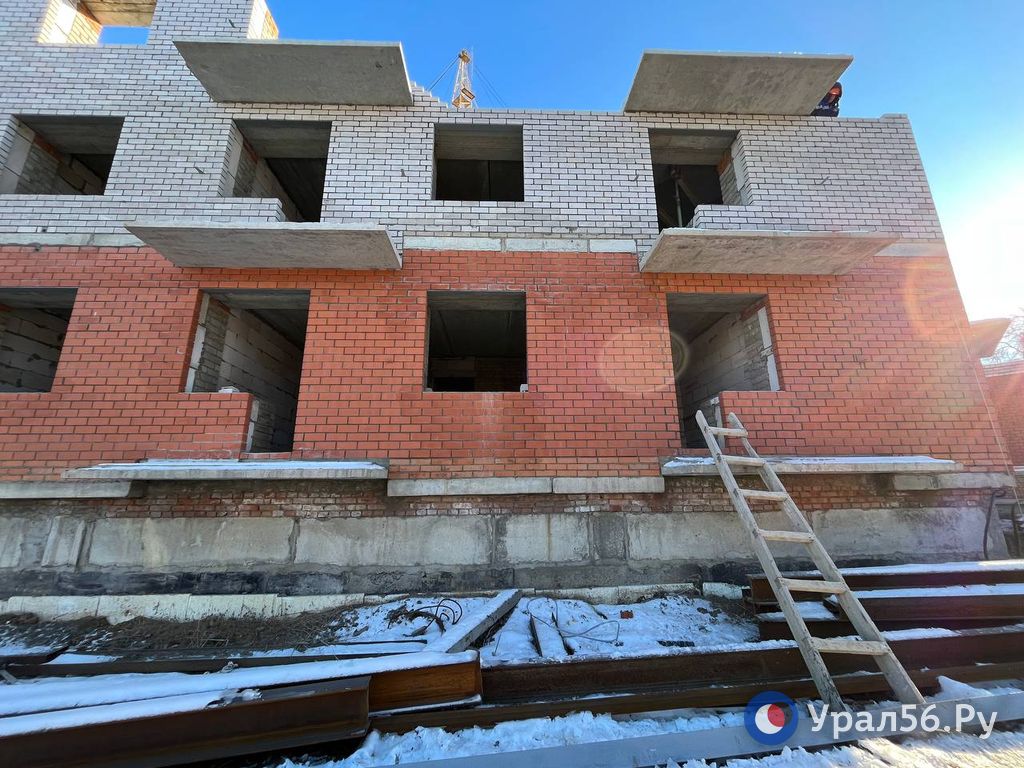 Строящийся объект на проспекте Ленина в Орске 29 ноября 2022 года