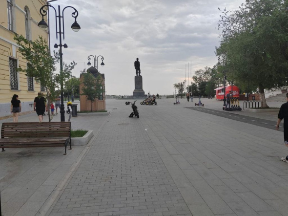 Сбил мужчину с годовалым ребенком на руках: Прокуратура начала проверку по факту ДТП с питбайком в Оренбурге
