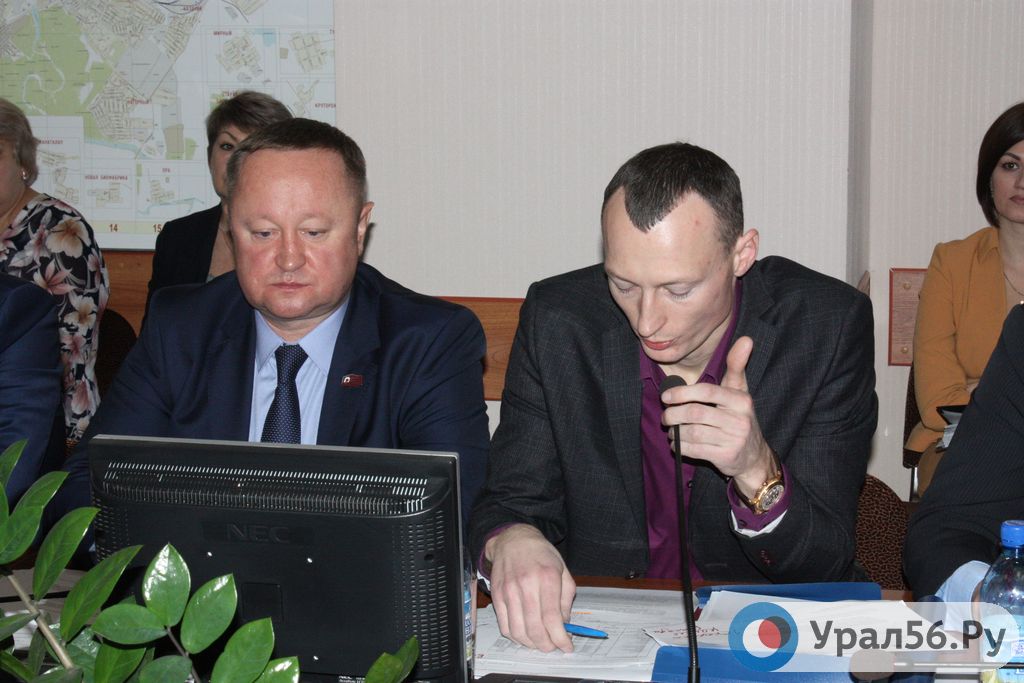 В Орске депутаты отказались увеличивать оклады бюджетников вдвое