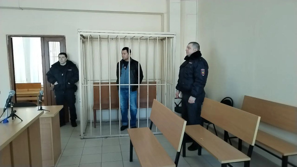 Суд продлил арест до 26 мая мигранту, который напал на школьницу в Бузулуке 