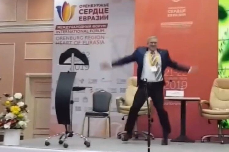 Евгений Ларин