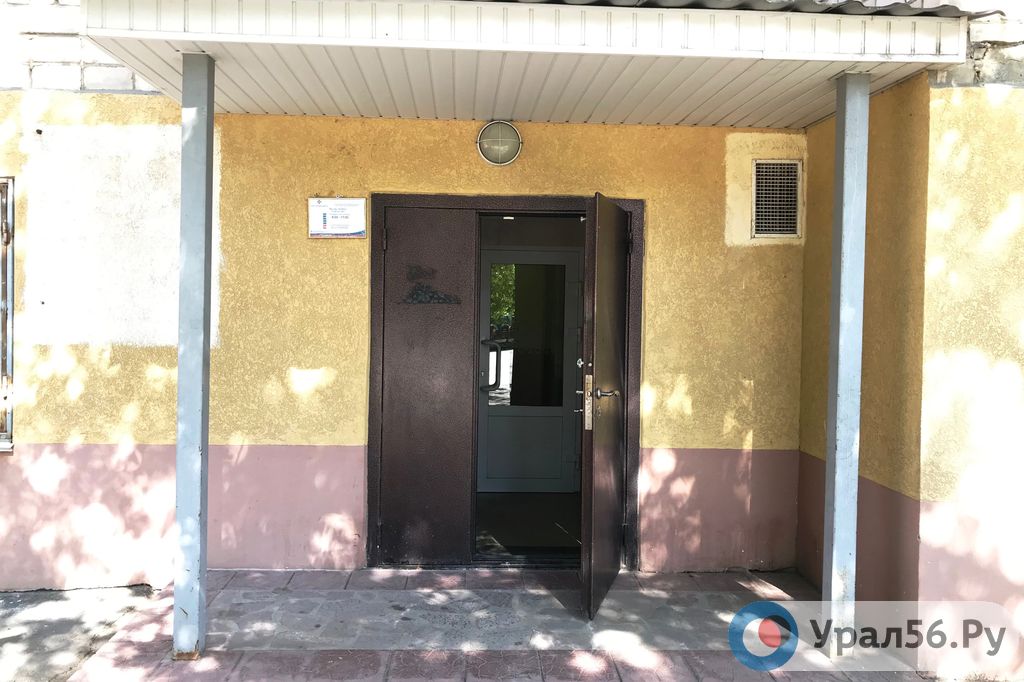 Вход в новую женскую консультацию