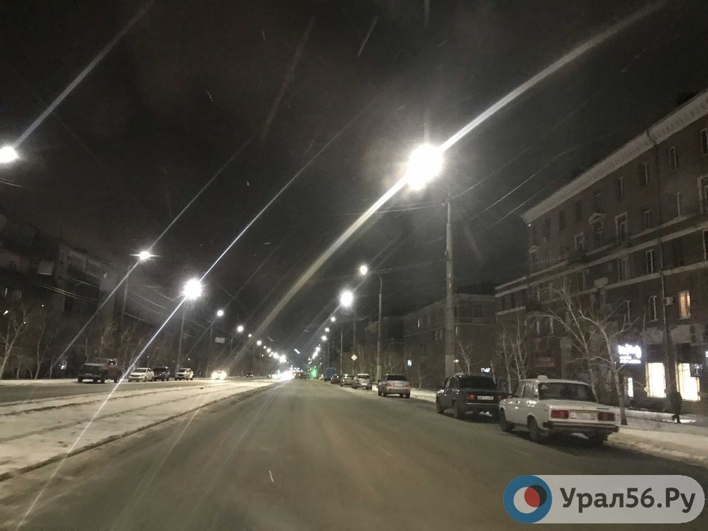 Уличные фонари на проспекте Мира
