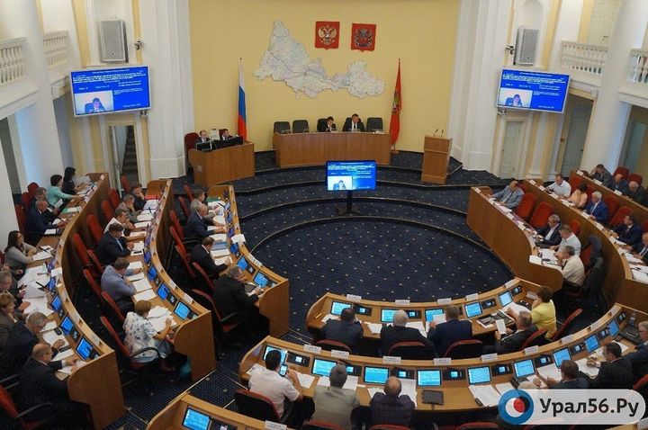 Заседание Горсовета в Оренбурге, фото из архива