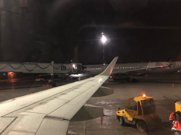 Самолет из Москвы задержан почти на 7 часов из-за тумана в Орске. Обратный рейс также перенесен