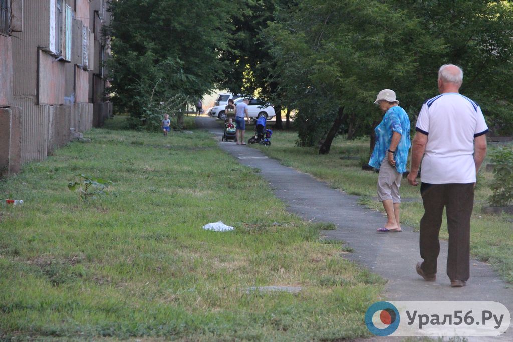 Ребенок выпал из окна на 7 этаже 