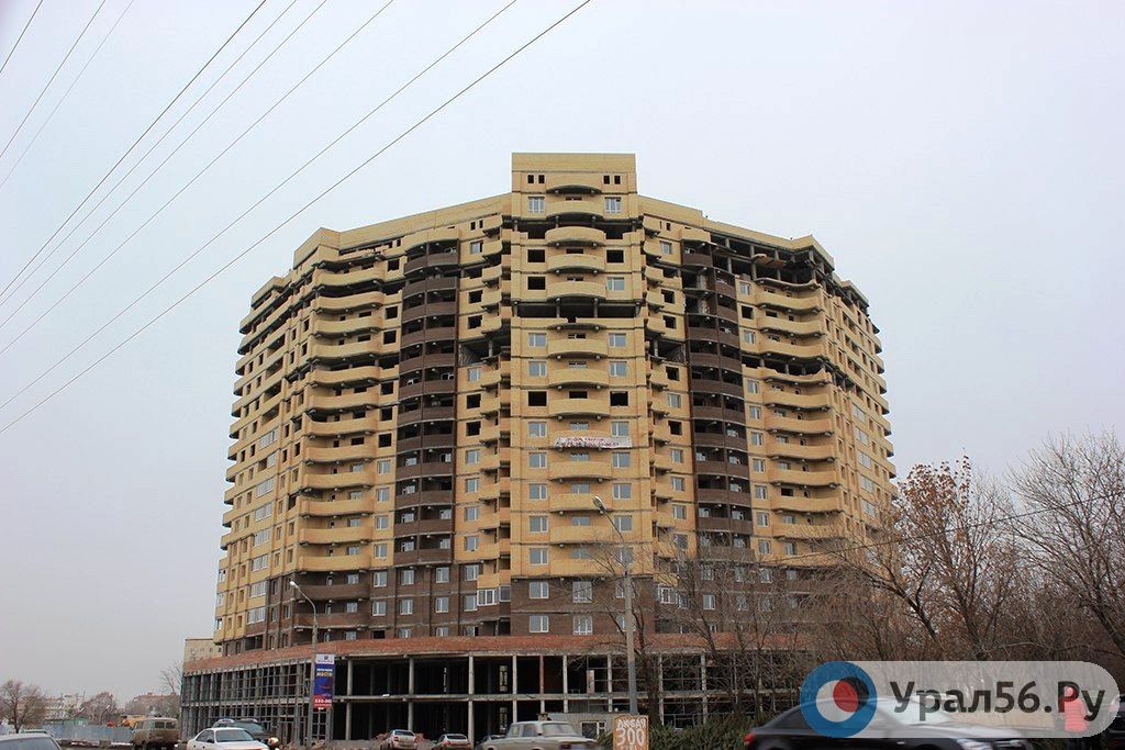 Жилой комплекс «Северное сияние» в Оренбурге. Осень 2015 года
