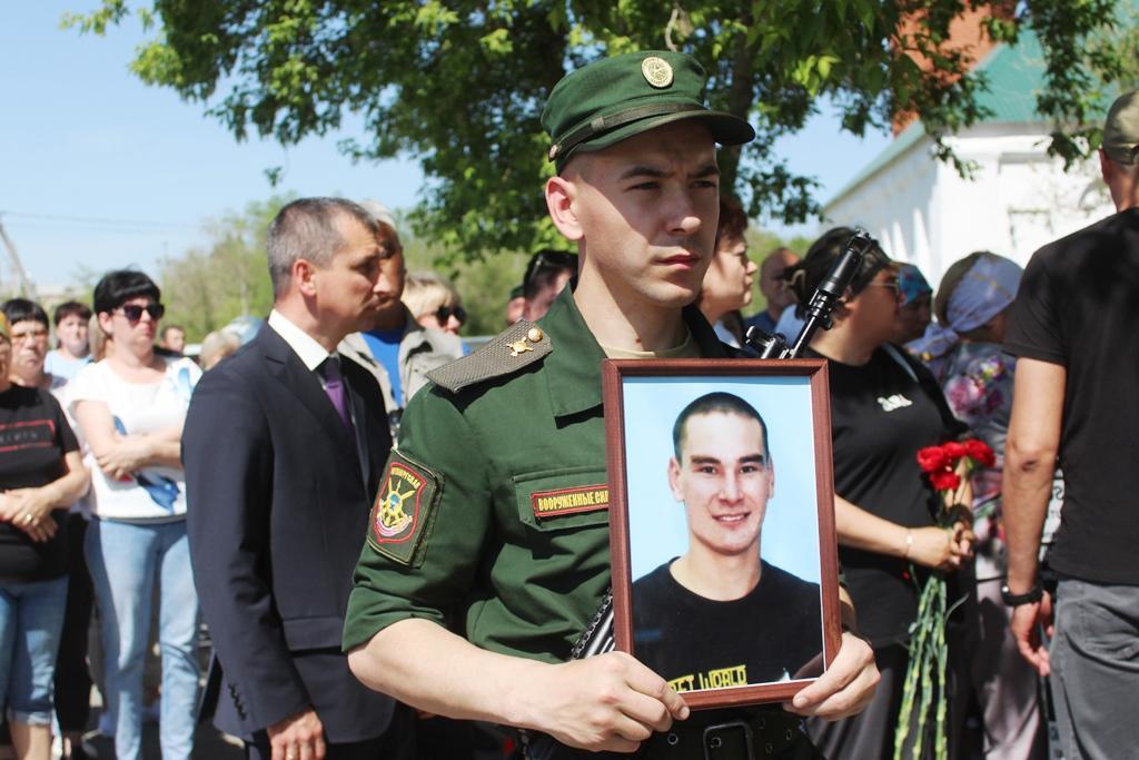 Прощание с участником СВО. Фото: Администрация Адамовского района 