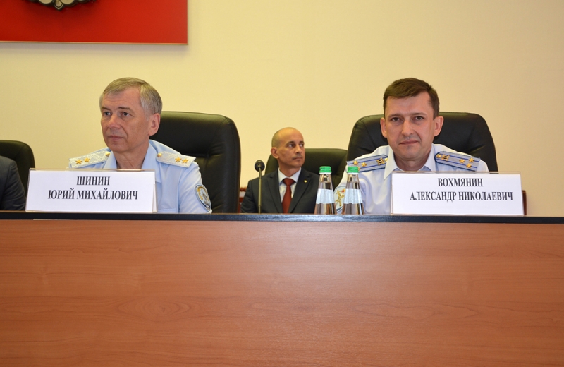 Александр Вохмянин справа