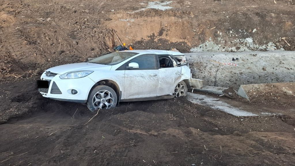 Ford после ДТП, фото: ГИБДД «Бузулукский»