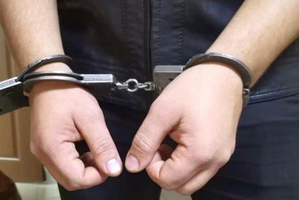 В Оренбурге троих полицейских, обвиняемых в превышении должностных полномочий, отправили под домашний арест