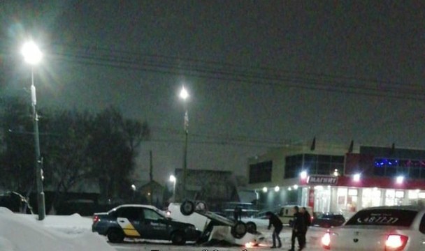 ДТП на Терешковой, фото: Типичный Оренбург