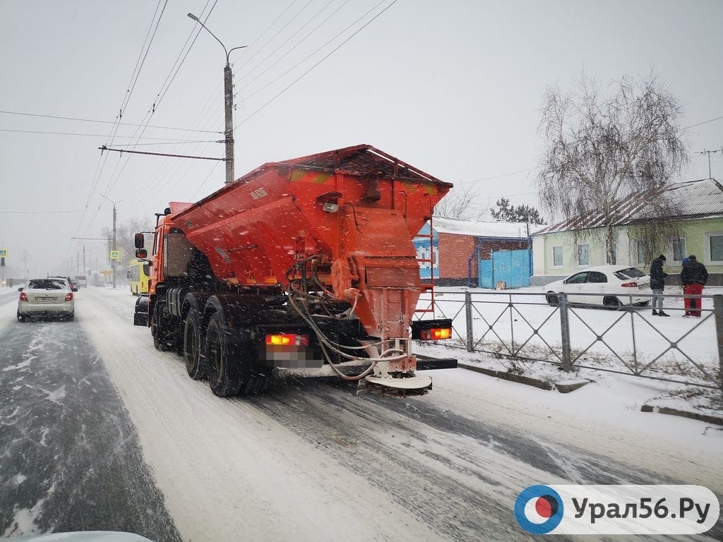 Спецтехника в Оренбурге. Фото из архива