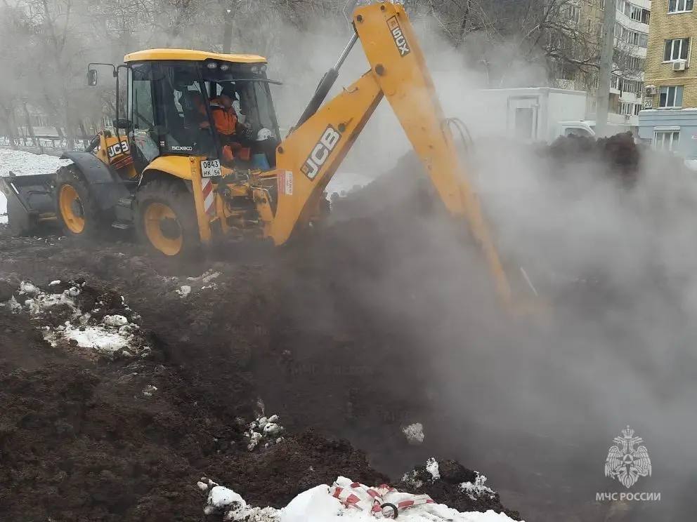 На месте аварии. Фото: МЧС России по Оренбургской области