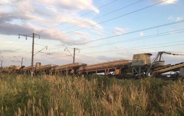 В Орске грузовой поезд насмерть сбил мужчину