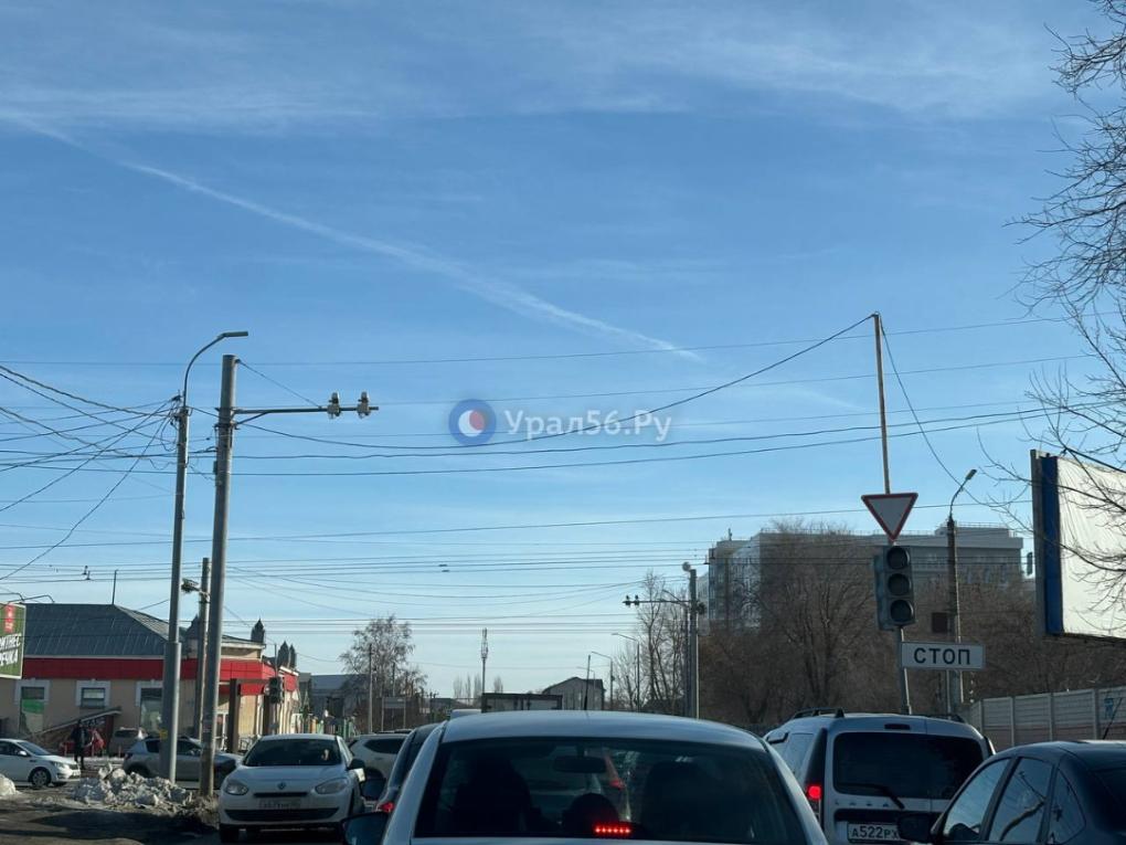 В Оренбурге на пересечении улиц Терешковой и Орской отключен﻿ светофор