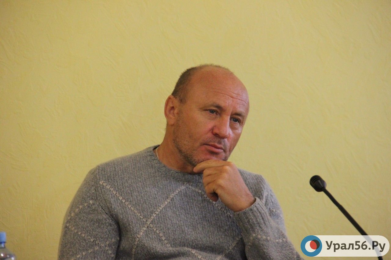 «Я не понимаю застройки нашего центра, где исторические здания соседствуют с новоделом»: Оренбургский бизнесмен раскритиковал власть за отношение к объектам культуры