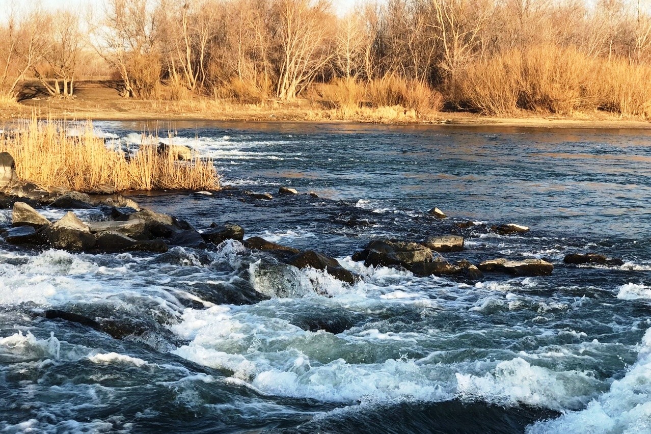 Орск на реке стоит город