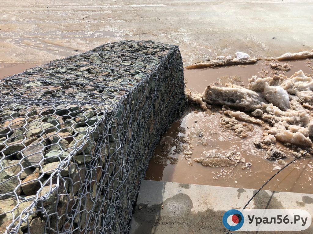 Поврежденная конструкция
