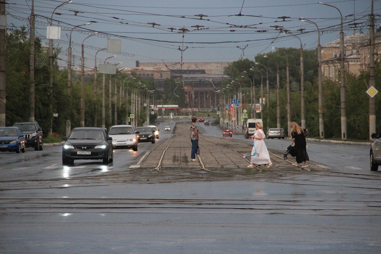 Комсомольская площадь в Орске