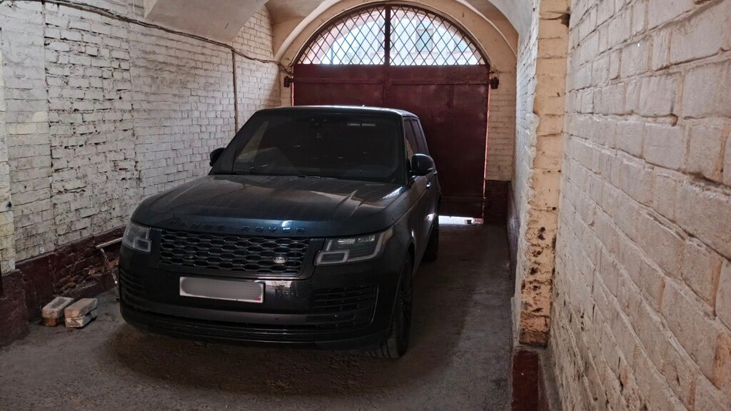 Автомобиль Range Rover. Фото: УМВД России по Оренбургской области