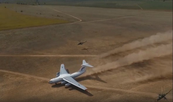 У Соль-Илецка военный самолет приземлился на грунтовую полосу (видео)