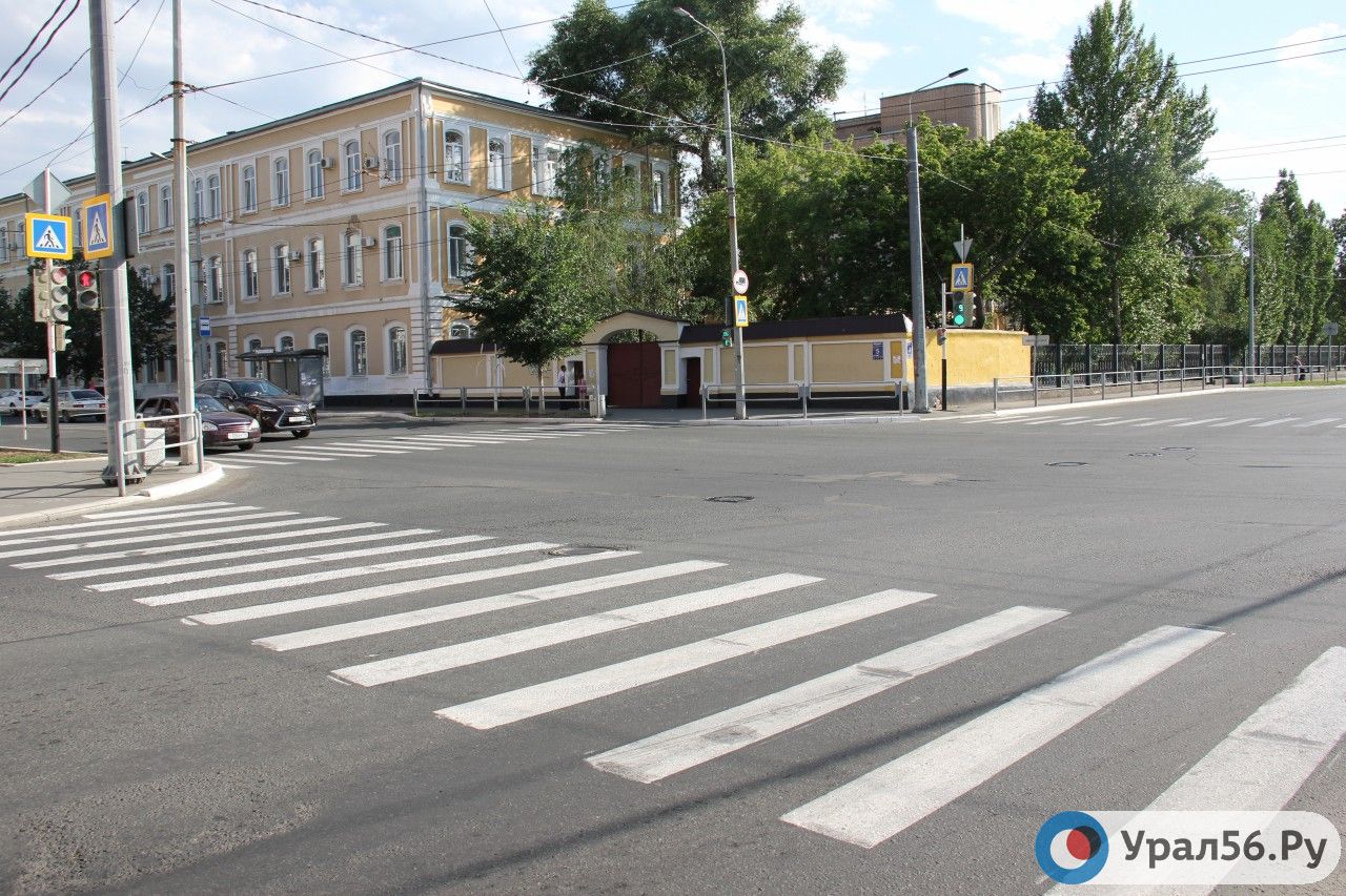Перекресток улиц Цвиллинга и Рыбаковской, Оренбург