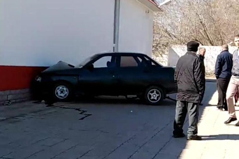 На месте аварии. Фото: скриншот с видео из соцсетей