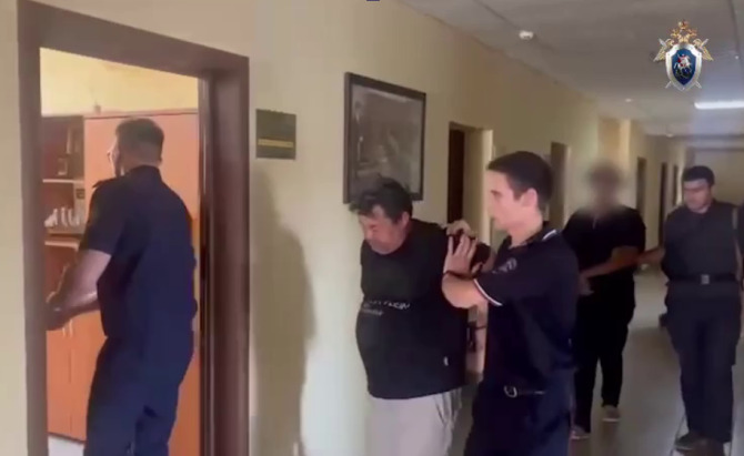 Кадр из видео задержания. Видео СУ СК России по Оренбургской области
