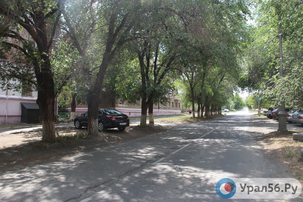 Жители центра Орска недовольны односторонним движением по улице Московской