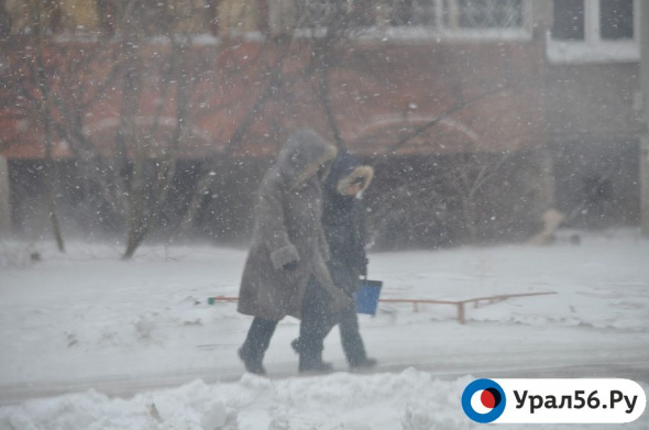 В ближайшие сутки на восток Оренбургской области придет метель, на запад — мокрый снег