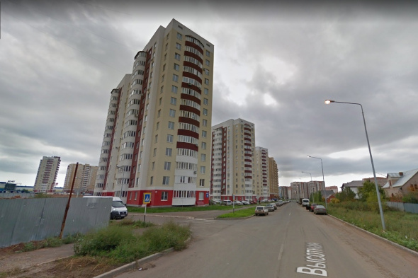 В Оренбурге двухлетняя девочка выпала из окна 12 этажа. Трагедия произошла на улице Высотной