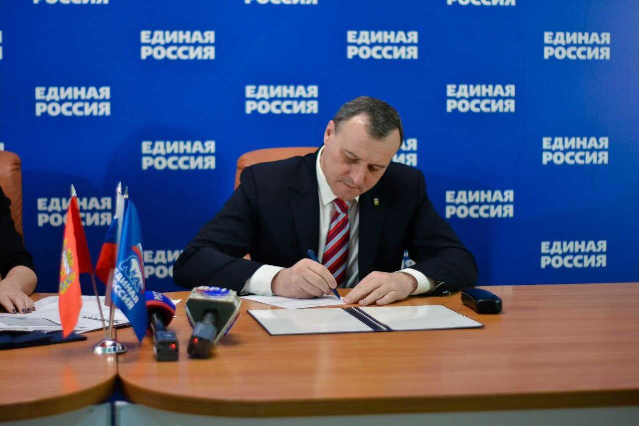 Олег Димов подал заявление на участие в предварительном голосовании. Он планирует избираться от Оренбурга, Бузулука и Бугуруслана
