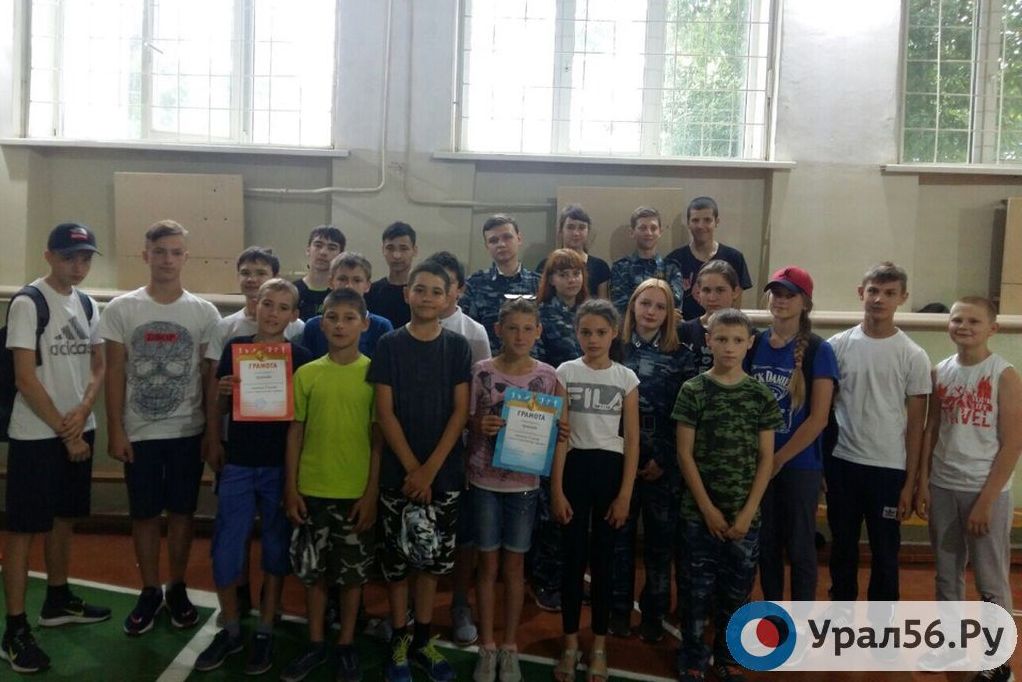 Участники военно-спортивной игры «Зарница»