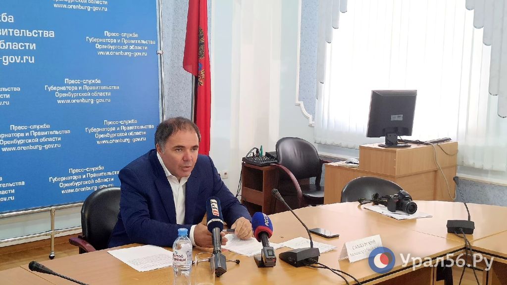 Александр Самбурский