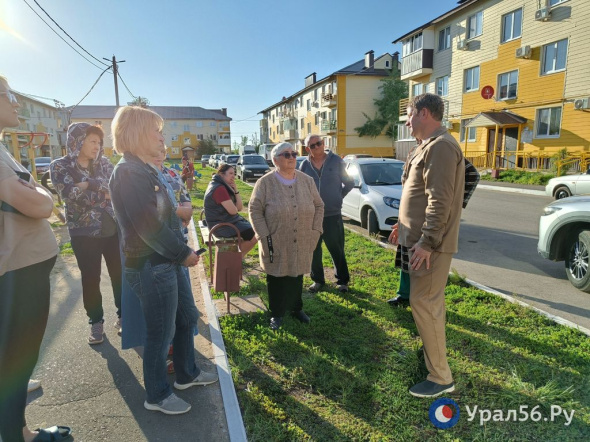 «Жители боятся жить в этих «карточных» домиках!»: в Оренбурге в поселке Кушкуль прошел народный сход жителей
