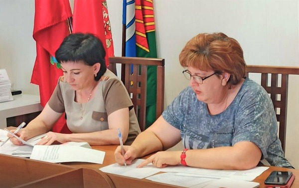 Территориальные избирательные комиссии работали до 18:00. Источник: ТГ-канал Игоря Сухарева