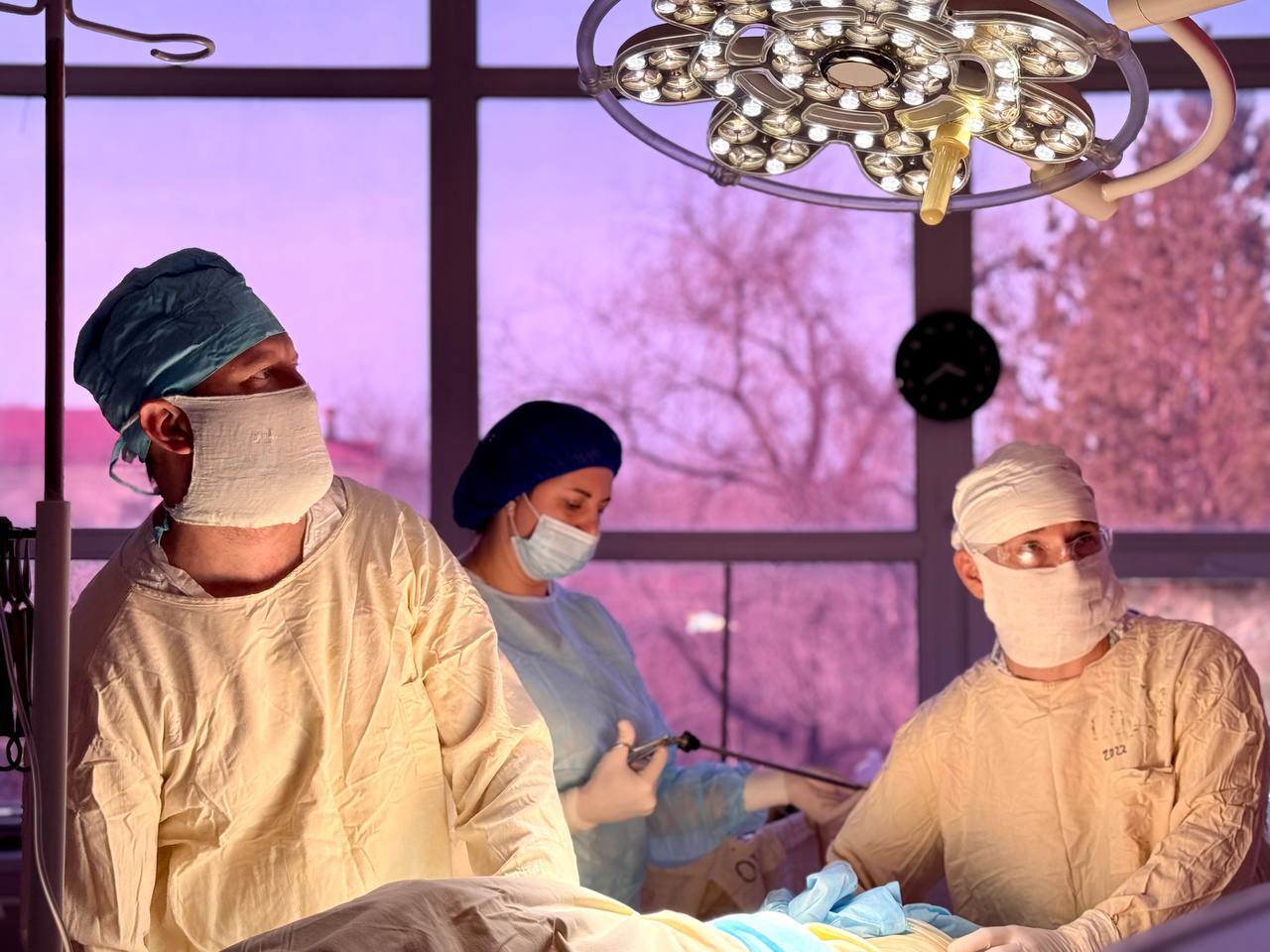 Во время операции. Фото: ГАУЗ «ГБ» г. Орска 