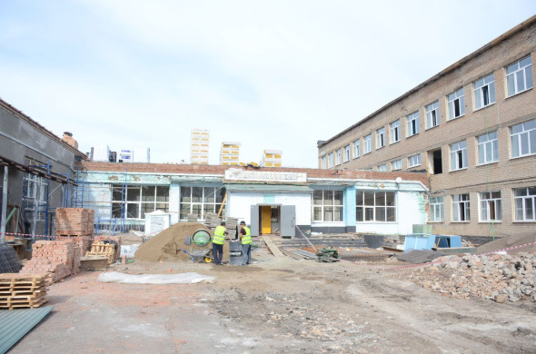 К 1 сентября в Оренбурге завершат капитальный ремонт сразу трех школ
