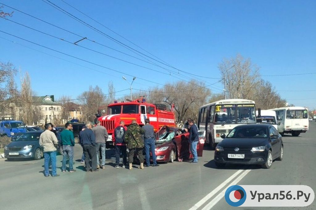 Что произошло в оренбурге сегодня. ДТП на Уральской Оренбург.