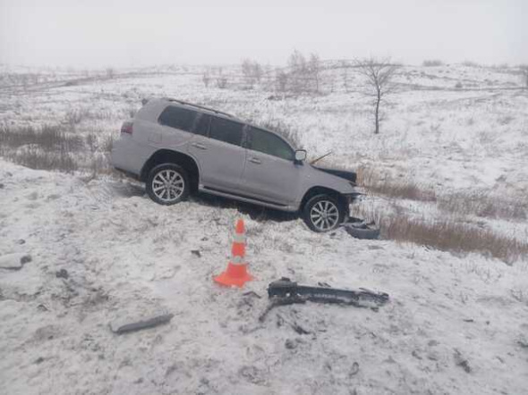 Два человека пострадали при лобовом столкновении иномарок на трассе Орск-Новотроицк