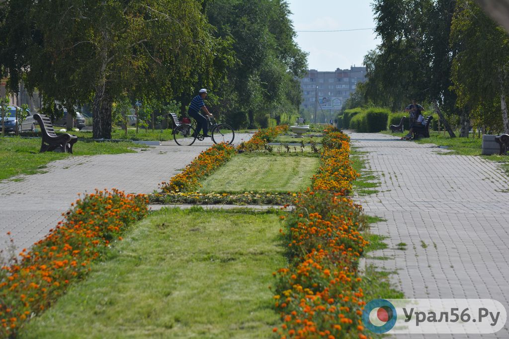 Бульвар Добровольского в Орске (фото из архива)