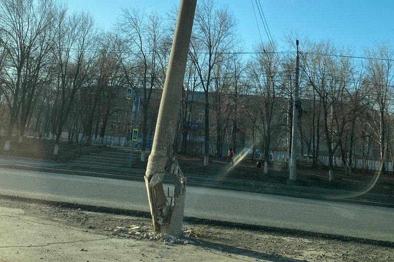 Электроопора на проспекте Ленина, 90 в Орске