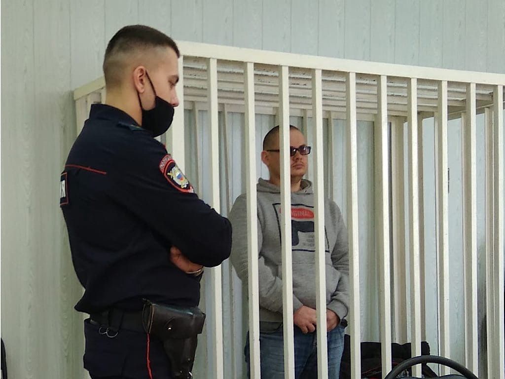 Подозреваемый в убийстве жены и дочери. Фото: Кваркенский районный суд