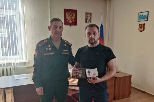 Вручение медали жителю Орска
