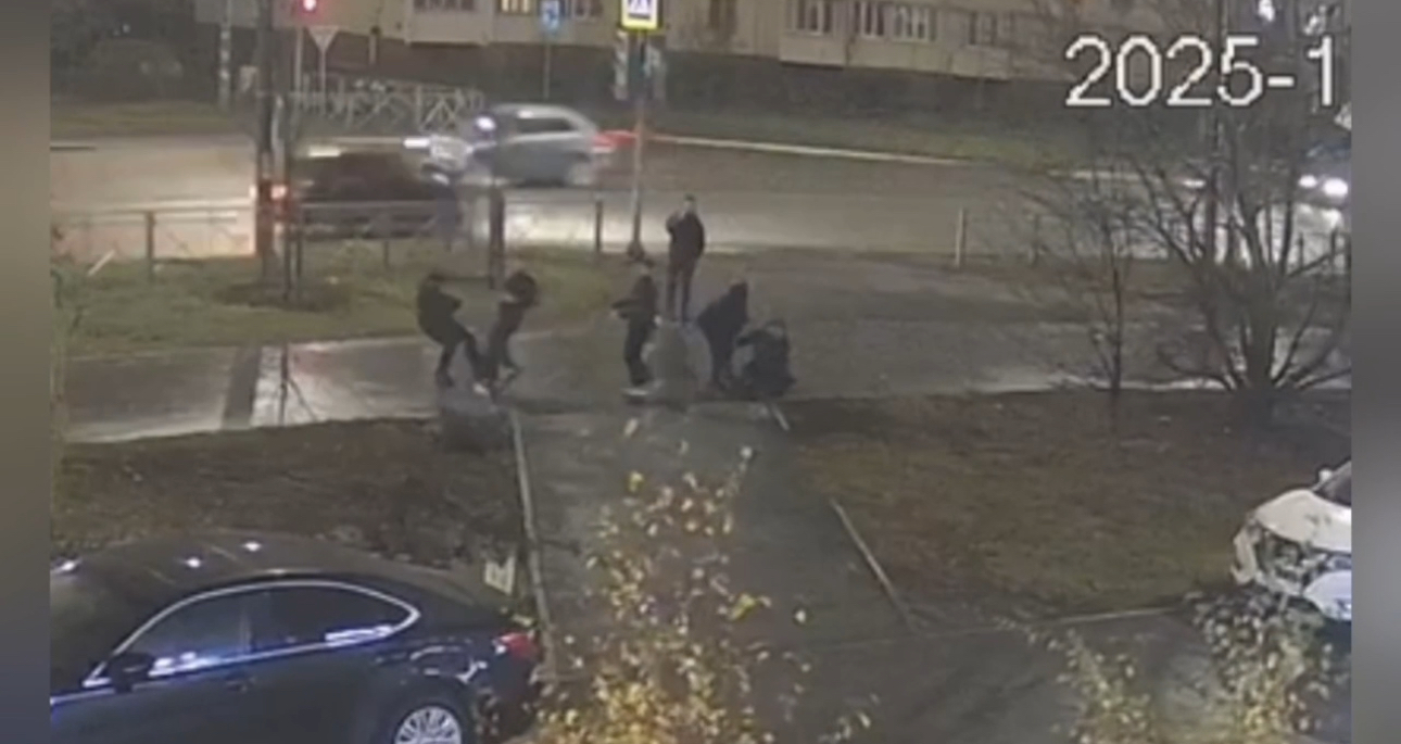 Во время нападения. Стоп-кадр из видео УМВД по региону 