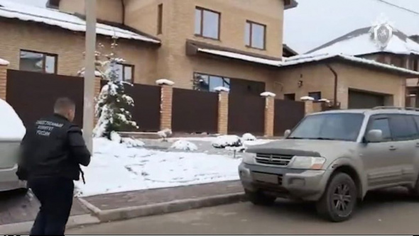 Следком опубликовал видео обысков в доме у замминистра культуры Оренбургской области, подозреваемом в получении взятки