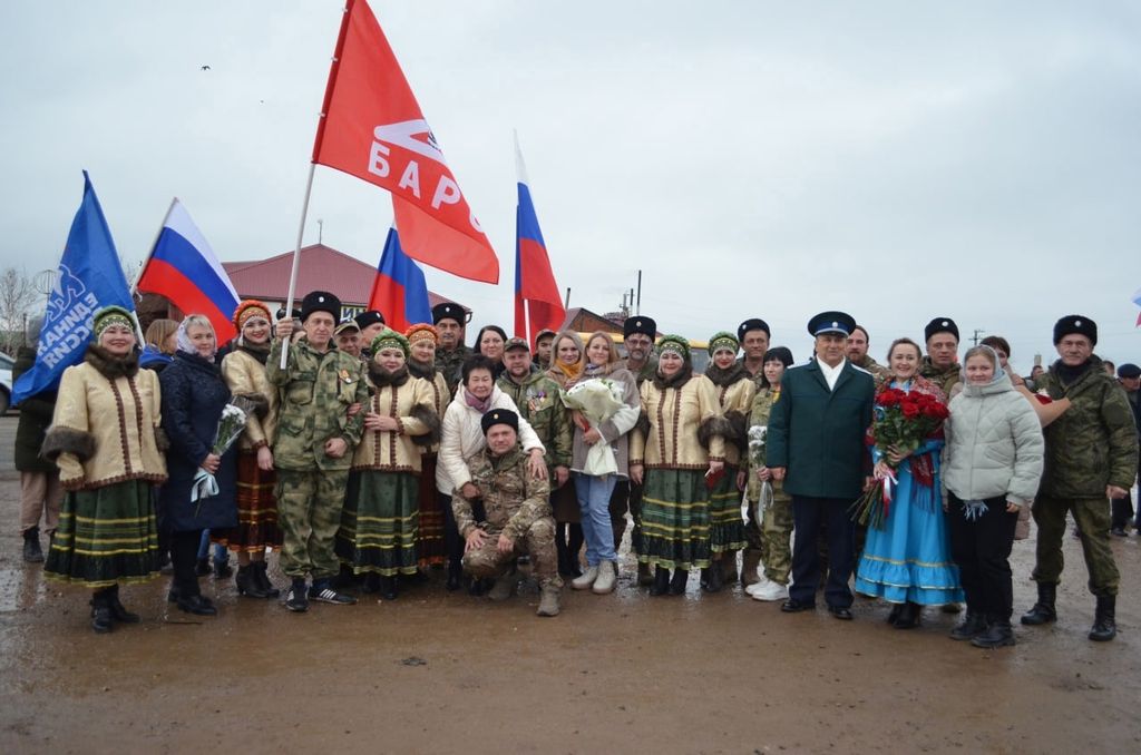 Встреча добровольцев отряда БАРС-6. Фото: Первый отдел ОКВ